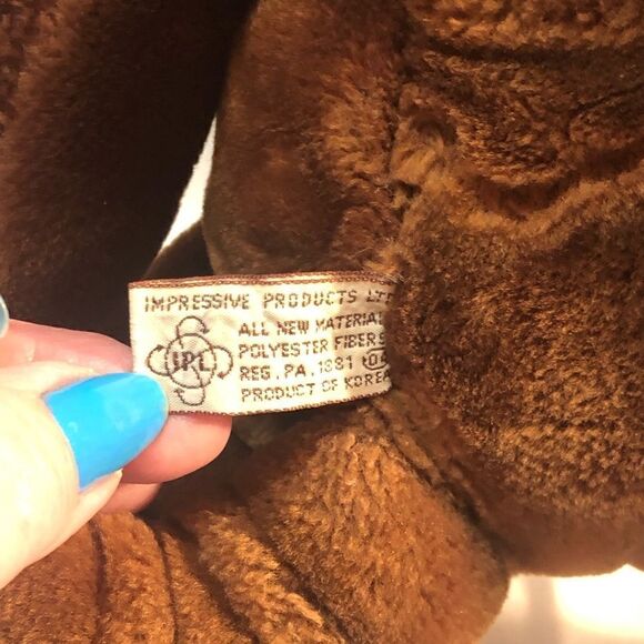 Ganz Bros. Vintage 1981 Wrinkles soft plush brown dog hand puppet. Model 4262918 - Picture 7 of 8